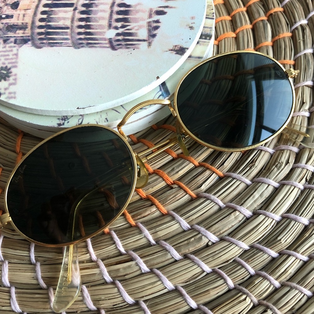 Vintage Bausch & Lomb Ray-Ban Gold Tone Oval Green Shade Sunglasses - Picture 4 of 15